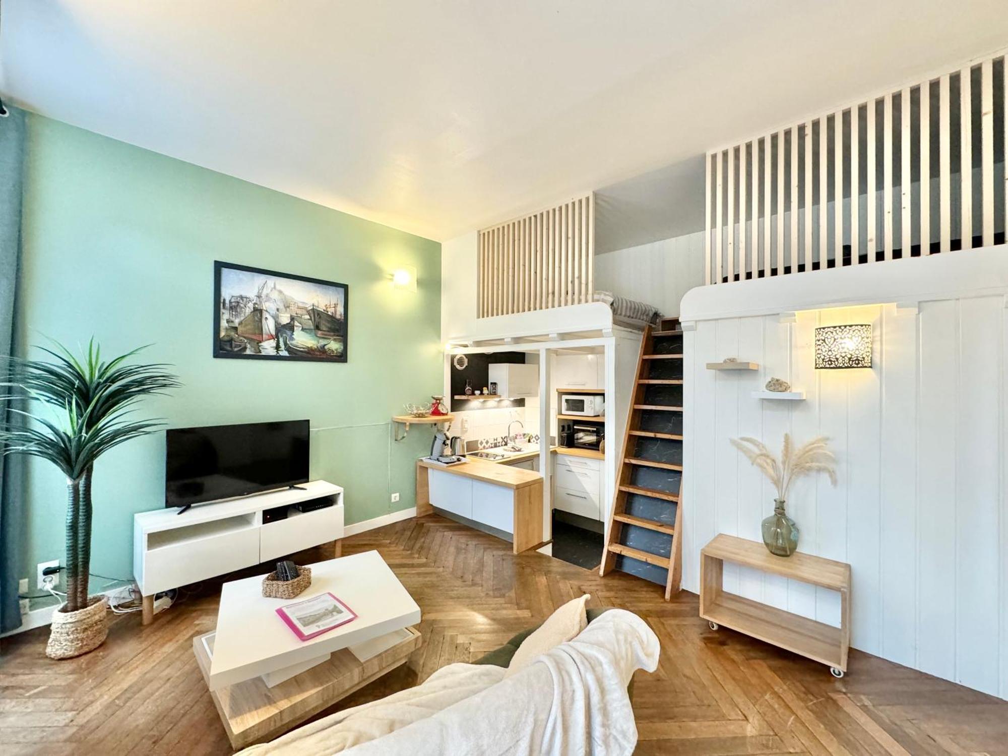 Le Noir Bois Et Blanc - Studio - Wifi - Centre Ville - Entree Autonome Quimper Extérieur photo